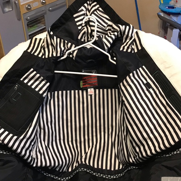 The White Collection ski/winter Jacket, size Small - Picture 10 of 16